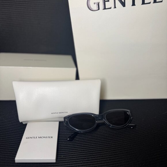 Gentle Monster Statement Sunglasses – Gold Logo, Viral Vibes